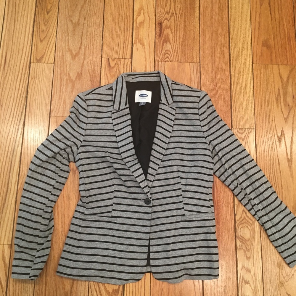 Old navy grey blazer with black stripes. Size S/P
